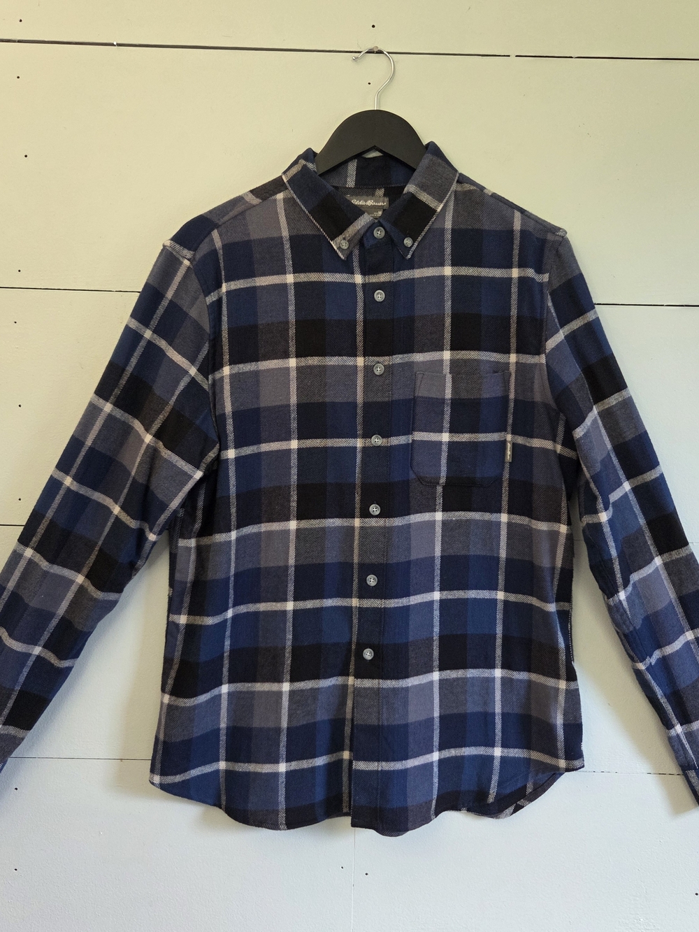 Eddie Bauer Men's Plaid Cotton Blend Flannel Button-Down Shirt M Blue Pockets